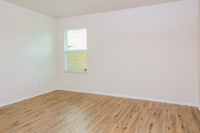 Building Photo - 4104 Wintergreen Dr