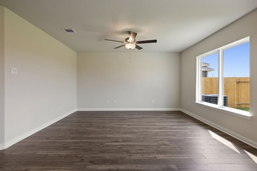 Building Photo - 425 Sunny Highlands Dr