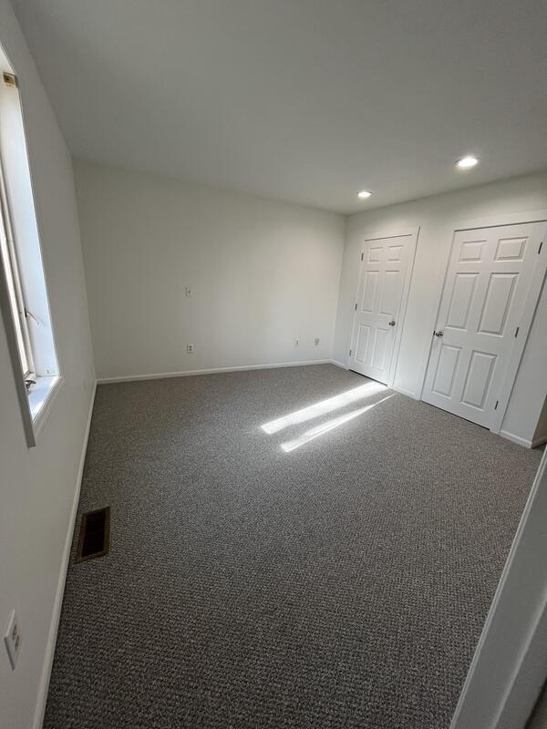 Building Photo - 16950 Woodland Dr