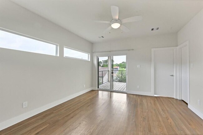 Building Photo - 4411 Hershe St