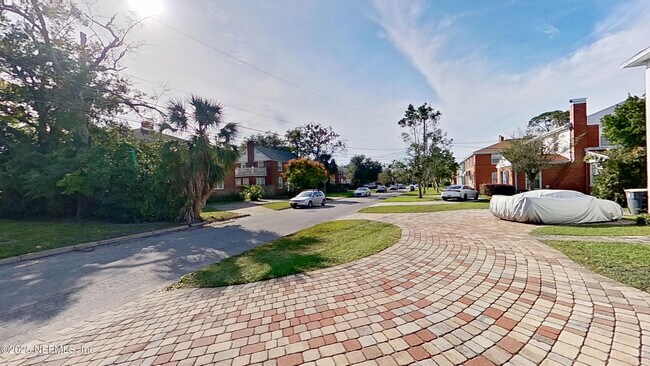 Building Photo - 1279 Belmont Terrace