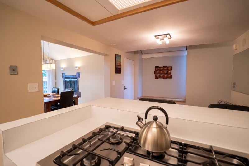 Building Photo - 830 W Altgeld St