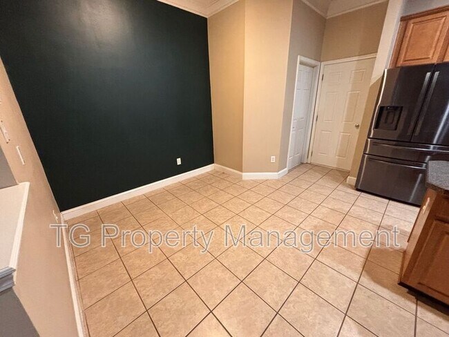 Building Photo - 14160 Fish Eagle Dr E
