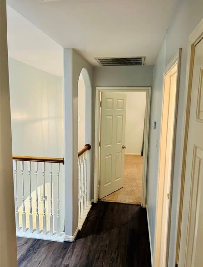 Building Photo - 9539 Still Cove Ln