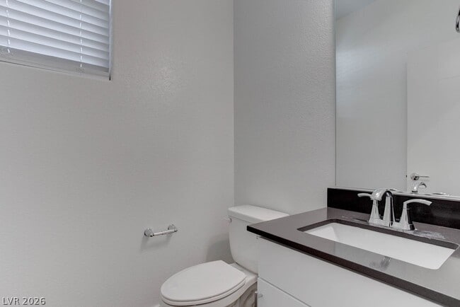 Building Photo - 70 Harrison Rose Ct