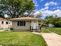 Building Photo - 6006 Whitefield St