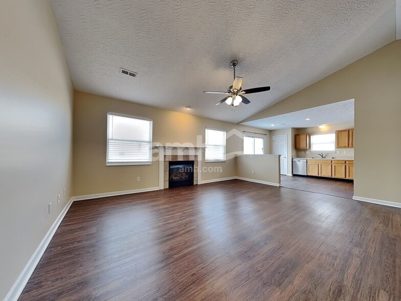 Building Photo - 930 W Jameson Ct