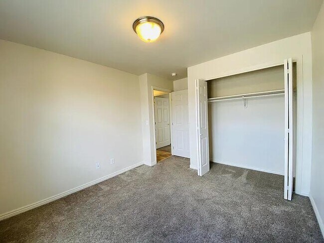 Building Photo - 3424 W Babcock St