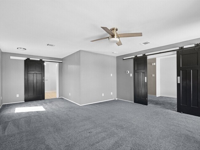 Building Photo - 5304 Los Altos Rd