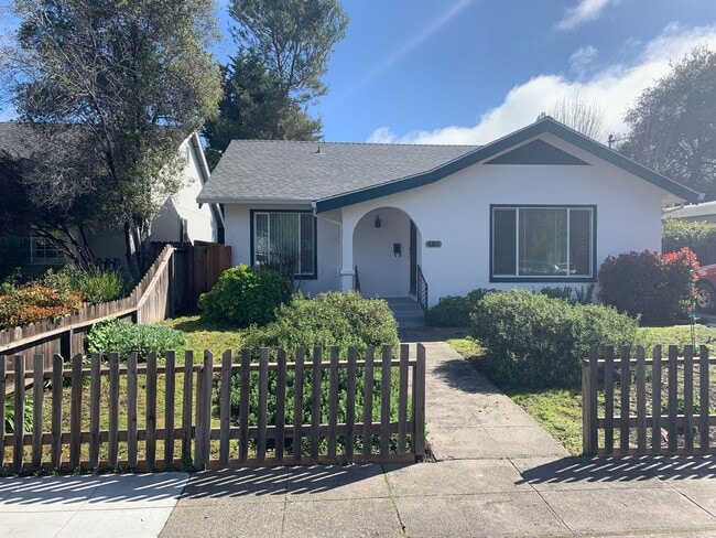 Primary Photo - Memorial Hospital 2 bedroom 2 bathroom hom...