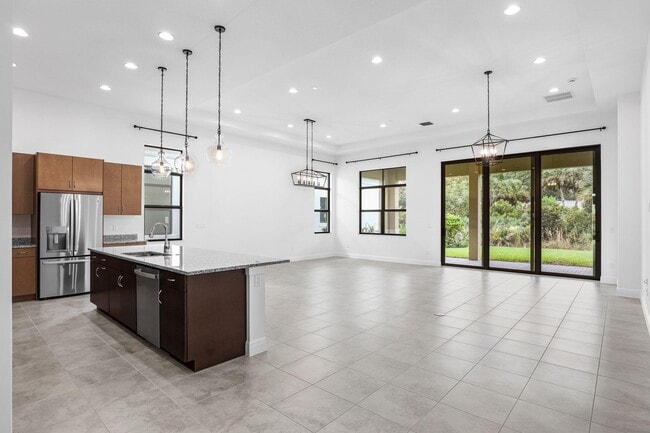 Building Photo - 13378 Artisan Cir