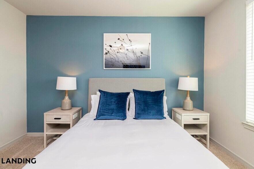 Building Photo - 5340 Periwinkle Hl Ave