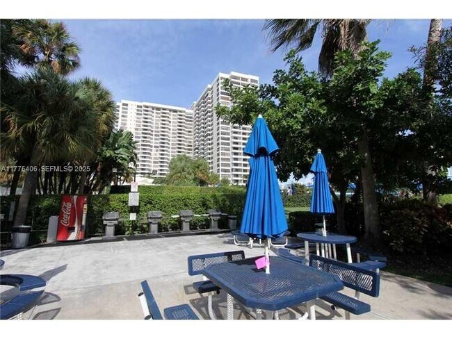 Building Photo - 600 Three Islands Boulevard