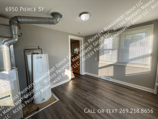 Building Photo - 6950 Pierce St