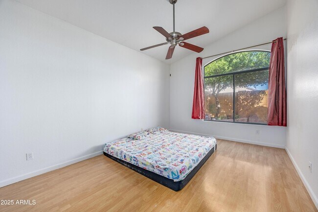 Building Photo - 3408 E Rockwood Dr