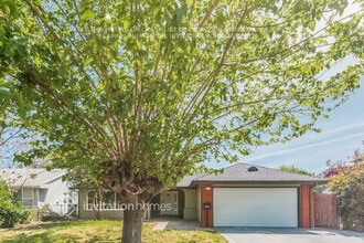 Building Photo - 3116 Bridgeford Dr