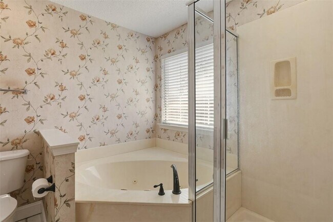 Building Photo - 14 Sandy Pond Ct