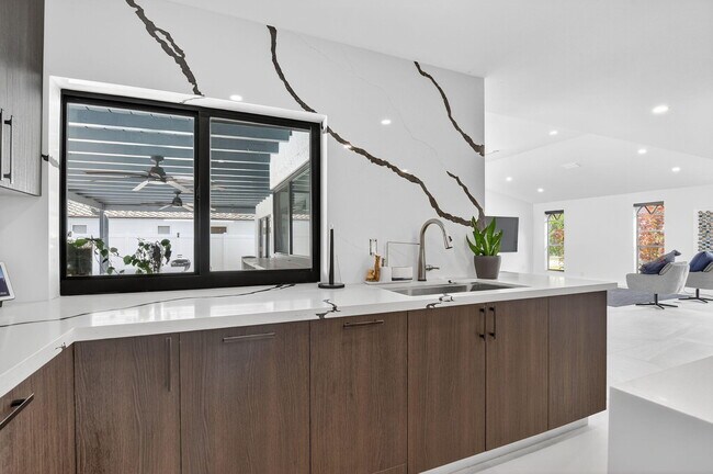 Building Photo - 20833 Sonrisa Way