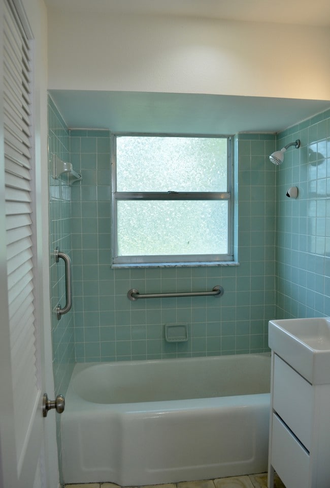 Building Photo - 1274 36th St