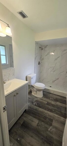 Building Photo - 22149 Bronxville Ave