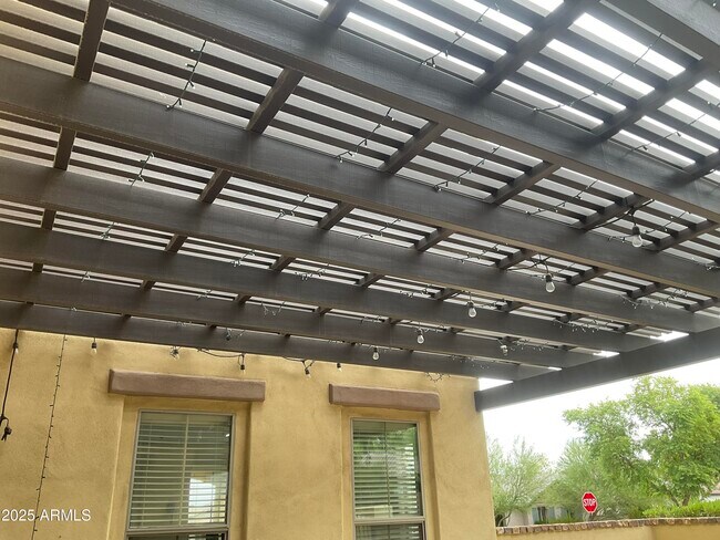 Building Photo - 20893 W Cora Vista