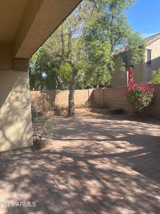 Building Photo - 3934 E Battala Ave