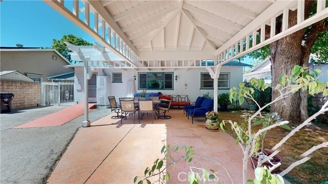Building Photo - 13322 Valleyheart Dr N