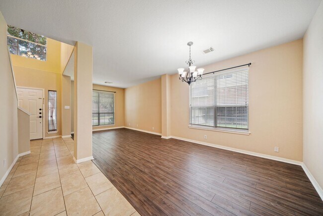 Building Photo - Executive Greenshire Living in Schertz, TX...