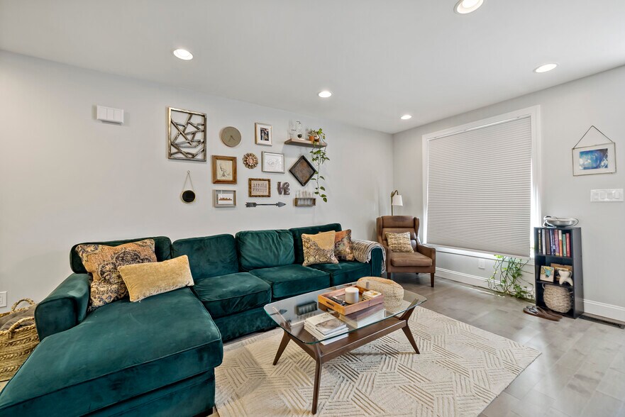 Building Photo - 1225 Tree St