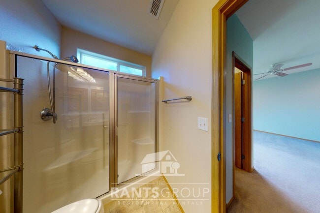 Building Photo - Single-level home in Lacey's Jubilee, a pr...