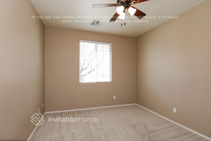 Building Photo - 4962 E Longhorn St