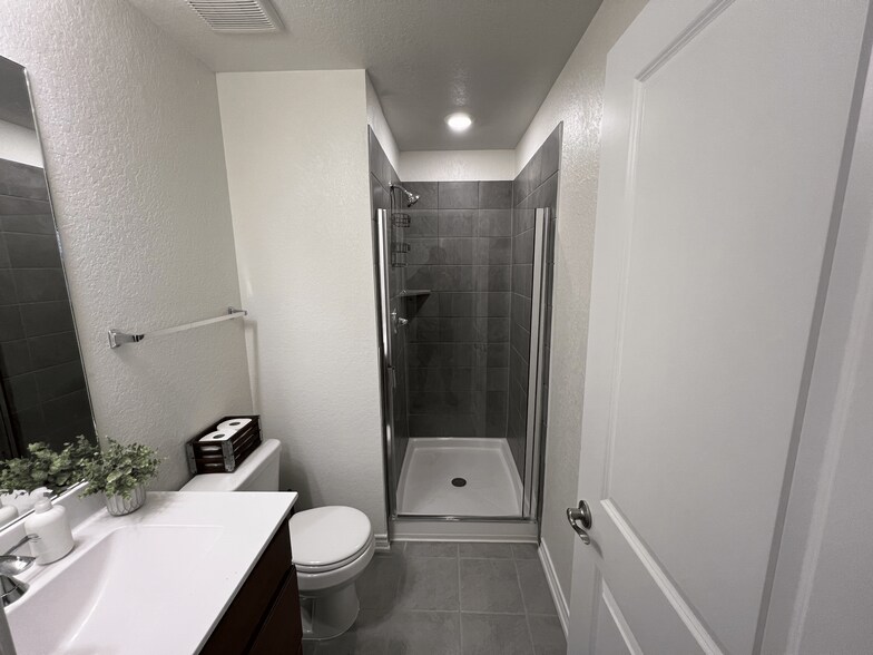 Bathroom #3 - 4845 Park Gln