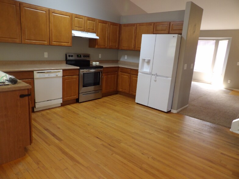 Building Photo - 4979 Butterfield Dr