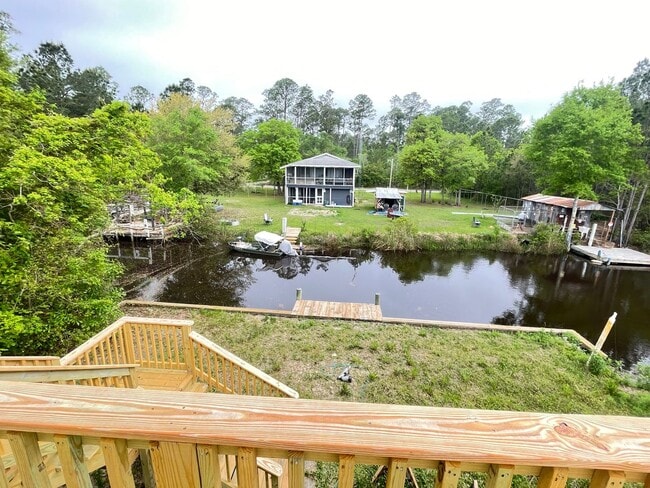 Building Photo - Cute 1 bed 1 bath home in Bay St Louis! Great location and nice yard!