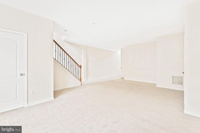 Building Photo - 41833 Diabase Square