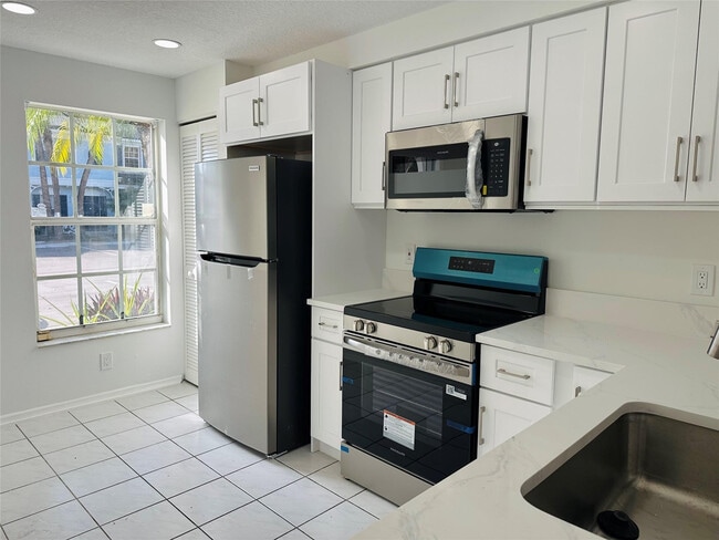 Building Photo - 5503 Pageant Pl