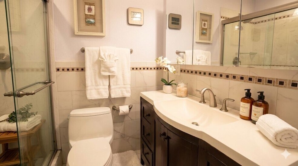 Building Photo - 542 Sierra Vista Ave