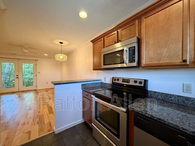 Building Photo - 15 Lees Creek Rd