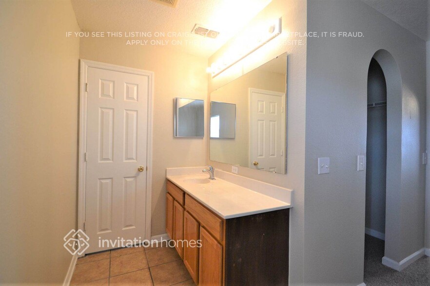 Building Photo - 1908 Sawfish Dr