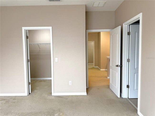 Building Photo - 12937 Emersondale Ave