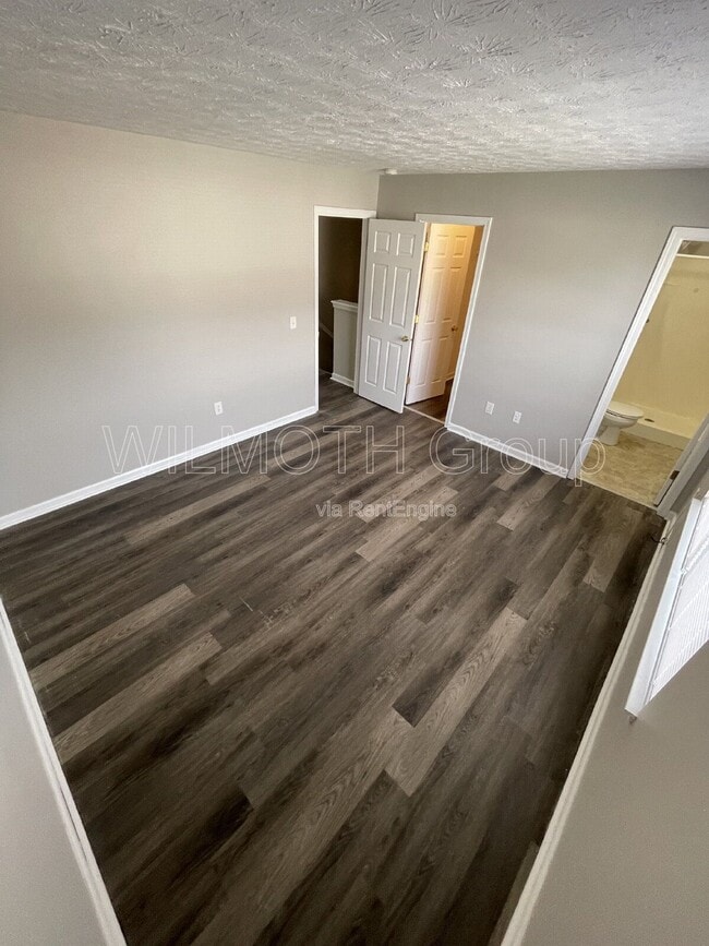 Building Photo - 7756 Mountain Stream Way