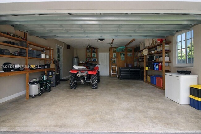 Building Photo - 27420 SW 165th Ave