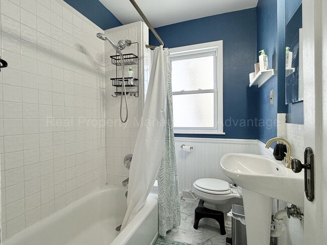 Building Photo - Updated Bungalow with Florida Room Near Downtown Ferndale