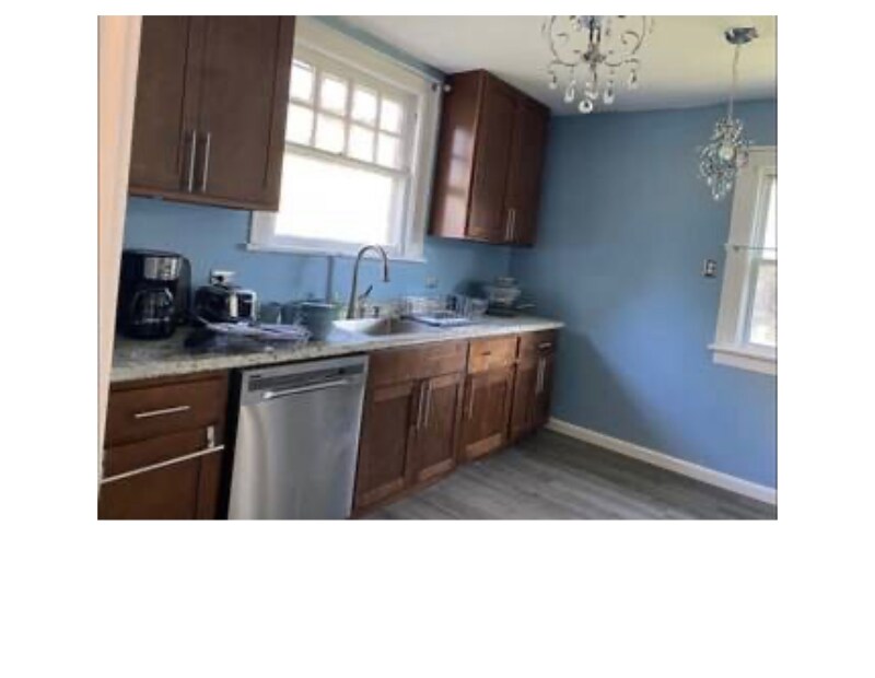 Building Photo - 17100 Maple Heights Blvd