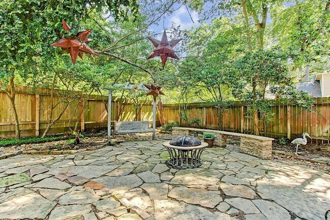 Building Photo - 2607 Crossvine Cir