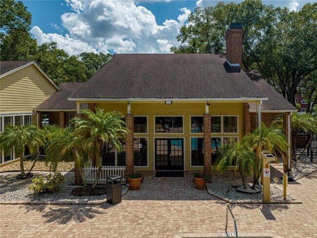 Building Photo - 8756 Mallard Reserve Dr