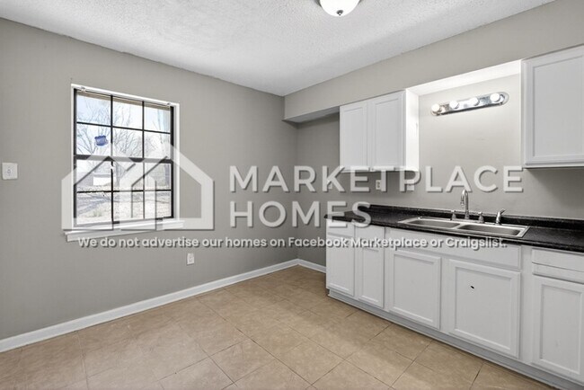 Building Photo - 5826 Laurie Dr