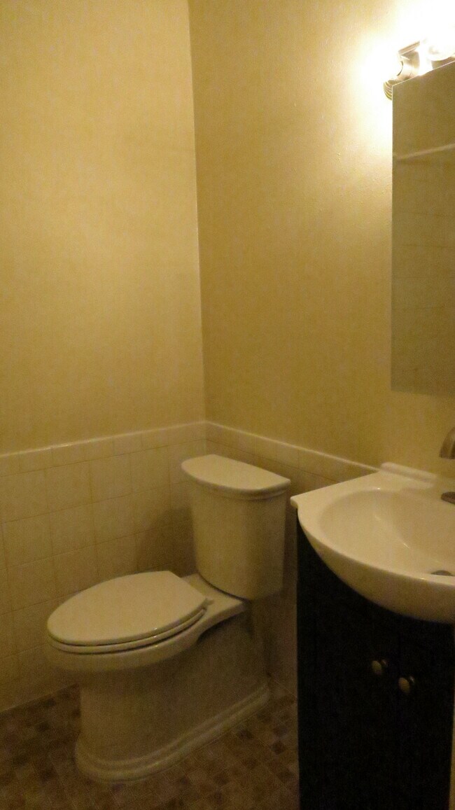 Building Photo - Ri-Don Apartments