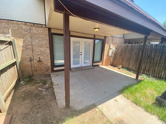 Building Photo - 3409 Rocky Lane Rd