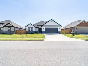 Building Photo - 1041 Monarch Rd